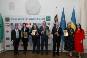 24 травня 2021 р. ректор НФаУ Алла Котвіцька отримала звання почесного члена Харківського Дипломатичного клубу