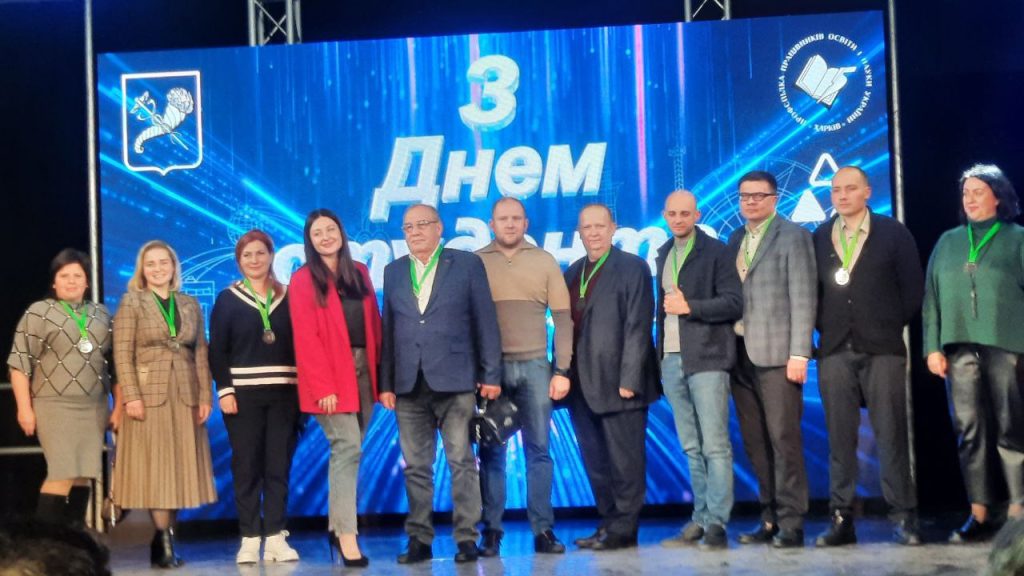 18 листопада 2024 року до Міжнародного дня студента мер Харкова відзначив кращих студентів Національного фармацевтичного університету