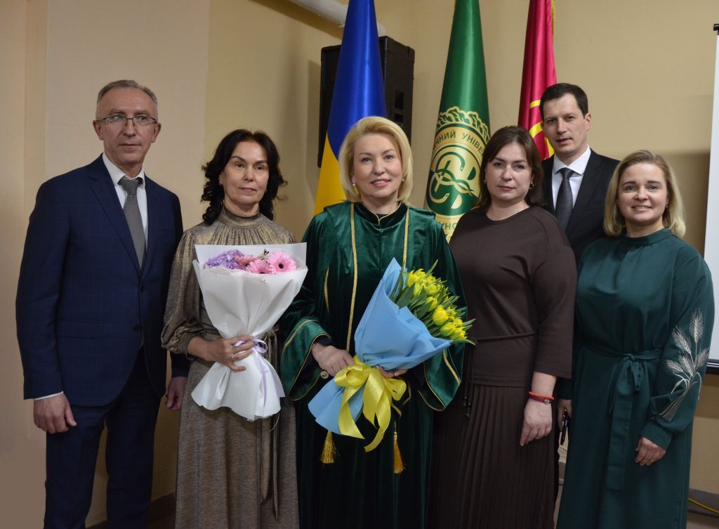 28 лютого 2025 року у Національному фармацевтичному університеті відбувся випуск магістрів та бакалаврів фармації