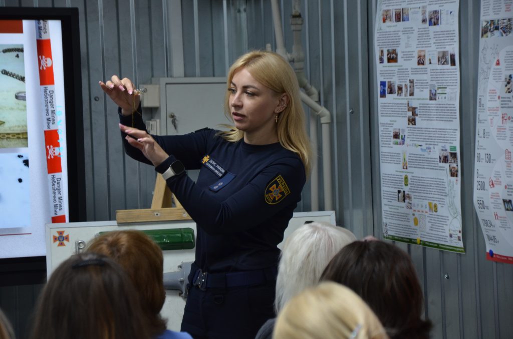 28  травня 2025 року проведено лекцію  з питань мінної безпеки для працівників та здобувачів освіти Національного фармацевтичного університету