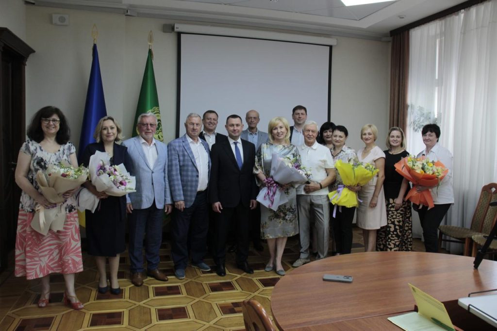 04 липня 2025 р. у Національному фармацевтичному університеті відбулося засідання спеціалізованої вченої ради Д.64.605.01 для захисту дисертацій на здобуття наукового ступеня доктора фармацевтичних наук